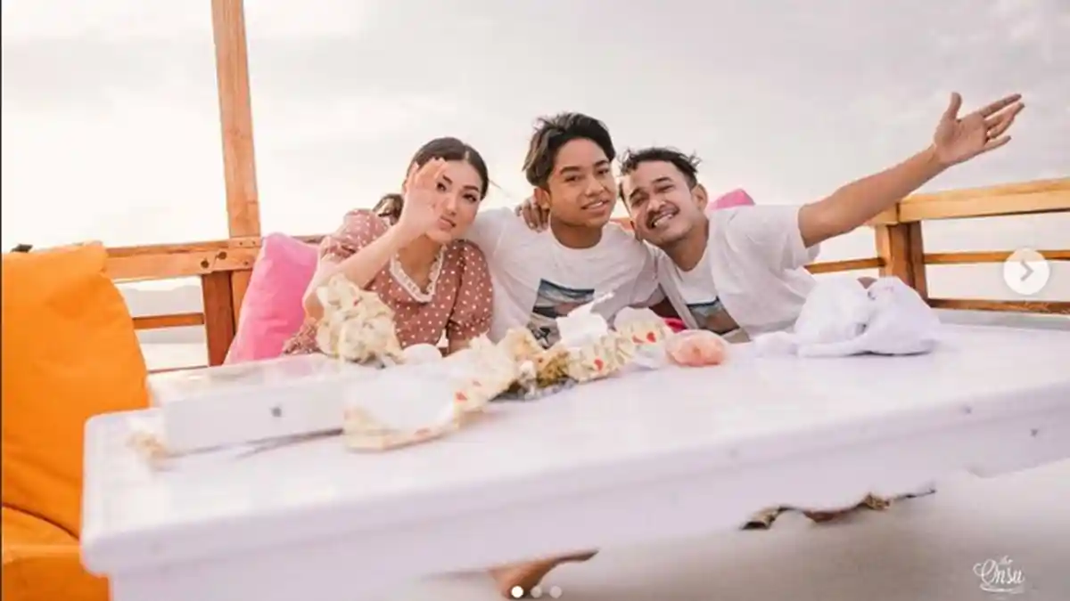 Angkat Kisah Nyata Betrand Peto, Onyo Rilis Lagu Jangan Dengar Mereka, Langsung Trending YouTube