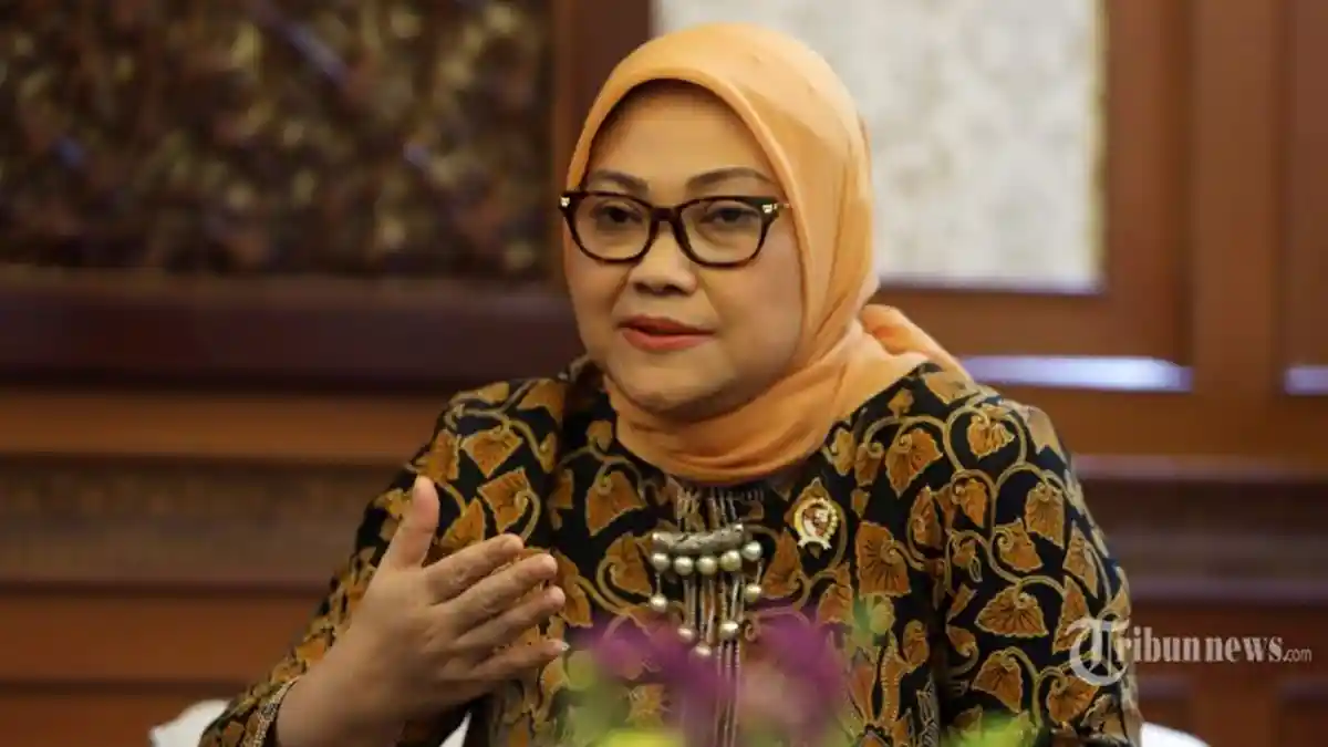 Menaker Ida Fauziyah Pastikan Upah Minimum 2024 Bakal Naik