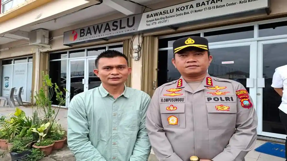 Hardi Hood dan Li Claudia Penuhi Panggilan Bawaslu Batam Soal Dugaan Pelecehan Verbal