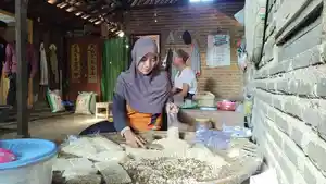 20260424_Mengolah-kedelai-perajin-tempe-di-Pati_1.jpg
