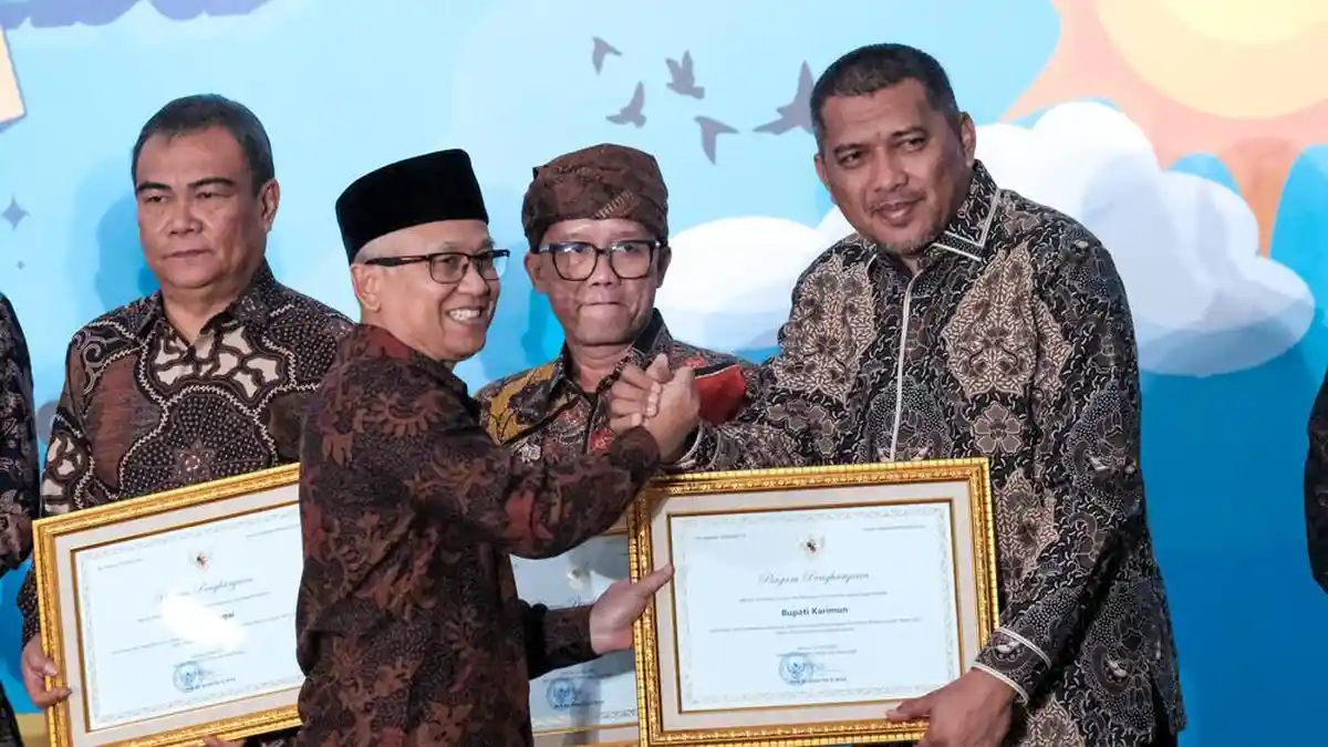 Karimun Raih Penghargaan Nasional Revitalisasi Bahasa dari Mendikdasmen
