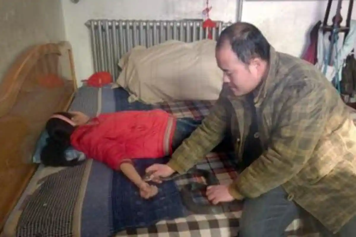 Ayah dan Ibu Tewas Digigit Ular Berbisa, Empat Kakak Beradik Jadi Yatim Piatu