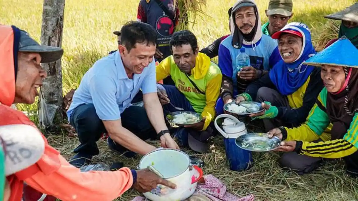 Ikut Panen Raya Padi, Setyo Wahono Dapat Dukungan dari Petani Menangkan Pilkada Bojonegoro 2024