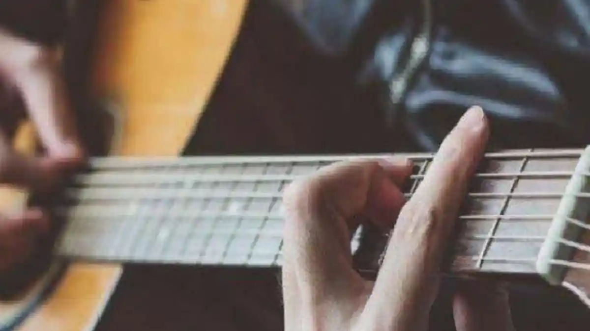 Lirik dan Arti Lagu Cause You Have To Lany, The Silence Is Gettin Too Cold
