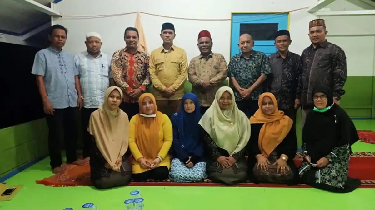 Guru, Kepala Sekolah dan Pengawas Berprestasi di Pidie Mendapat Hadiah Umrah, Ini Pesan Abusyik