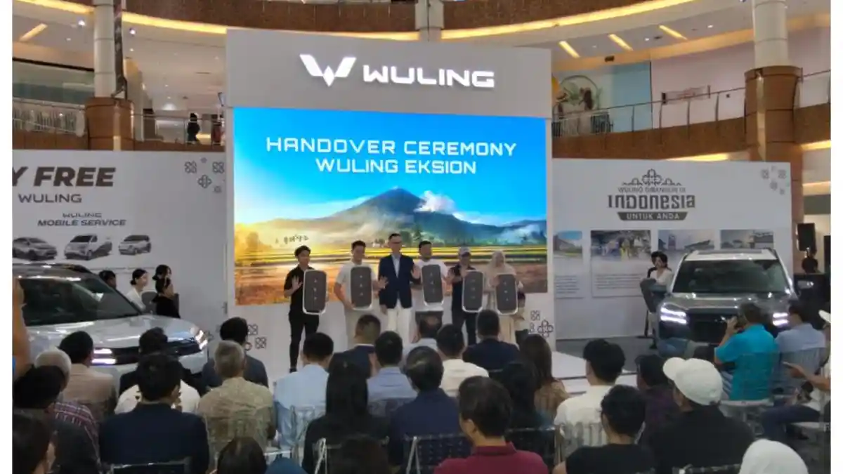 SPK Tembus 1.000 Unit, Wuling Serah Terima SUV Eksion ke 25 Pembeli Pertama