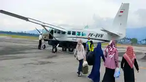 Penumpang-pesawat-susi-air-Kutacane.jpg