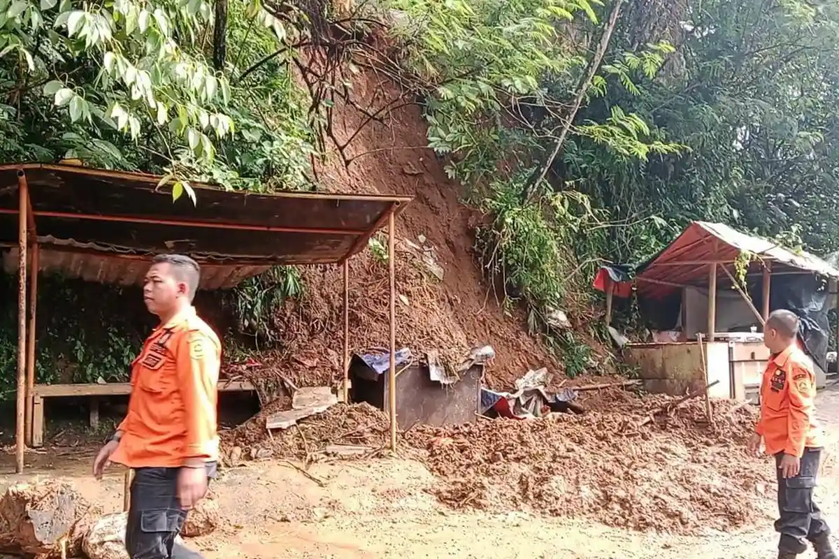 Kesaksian Warga Lihat Longsor di Megamendung Bogor, Dua Korban Tewas Tertimbun Saat Sedang Berteduh