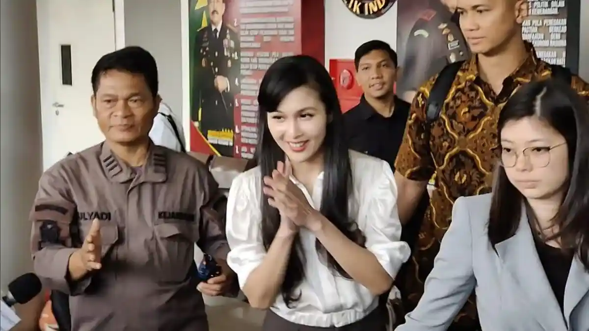 Potret Terbaru Sandra Dewi usai Diperiksa Kejagung Buntut Kasus Korupsi yang Seret Harvey Moeis