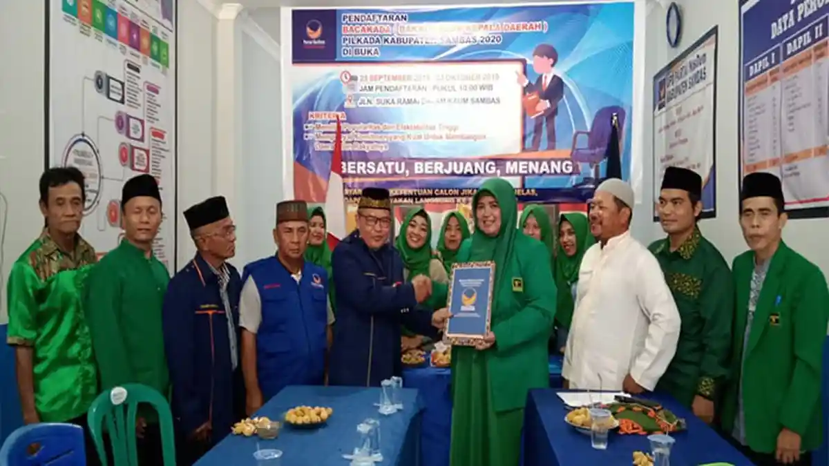 Hairiah Serahkan Berkas Balon Bupati Sambas di Nasdem, PKB dan PAN