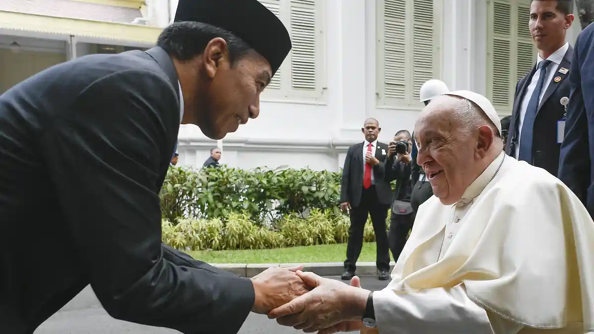 Prabowo Utus Jokowi dan Jonan Hadiri Pemakaman Paus Fransikus di Vatikan