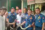 evakuasi-ular-di-padang-17102025.jpg