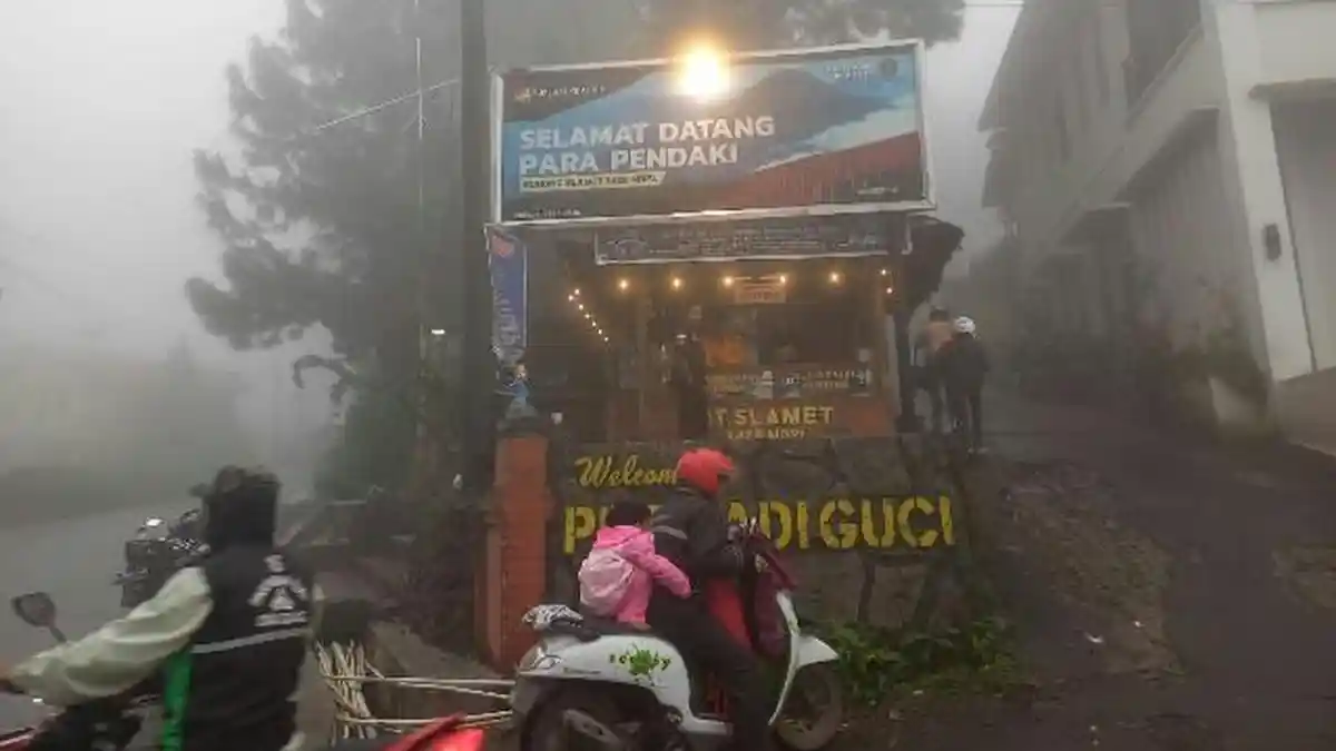 Cuaca Ekstrem, Jalur Pendakian Gunung Slamet Ditutup Sampai Batas Waktu Belum Ditentukan 