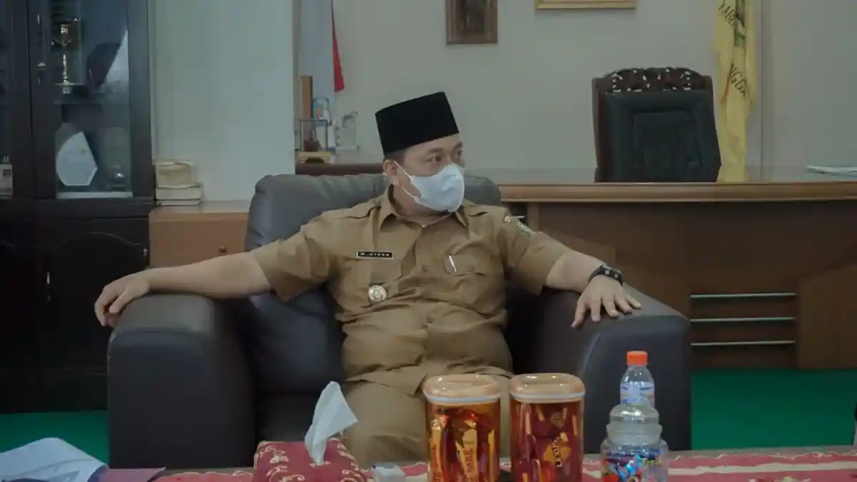 Bupati Lingga Ungkap Tingginya Kematian Akibat Covid-19: Keterlambatan Penanganan Medis