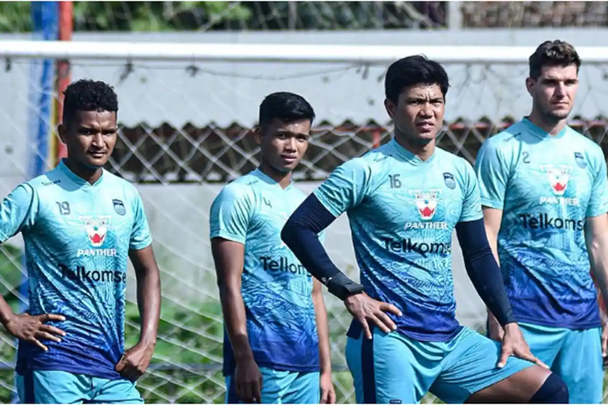 Calon Lawan Persib Bandung di Babak 8 Besar Piala Presiden 2022: PSIS Semarang atau PSS Sleman?