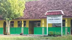 Pemecatan-Yogi-Guru-ASN-Jombang-Kepsek-Benarkan-Sering-Bolos-hingga-Siswa-Kelas-1-Sulit-Membaca.jpg
