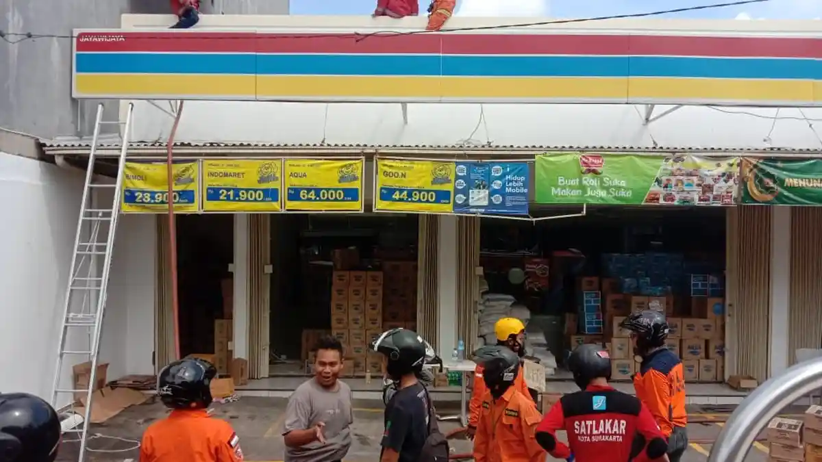 Kronologi Kebakaran Indomaret Mojosongo Solo, 8 Mobil Damkar Dikerahkan, Api Tak Jadi Membesar
