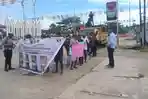 Aksi-Demo-di-Depan-Kantor-Bupati-Kabupaten-Sorong-1.jpg