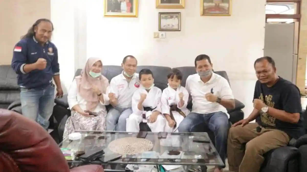 Dua Karateka Muda Berprestasi Diundang ke Pendopo Bupati Bogor