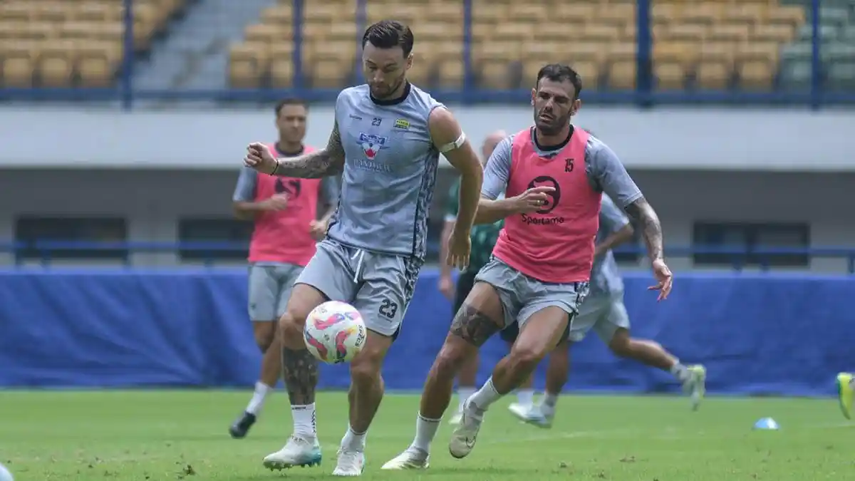 Klok dan Del Pino Sudah Ikut Latihan Persib, Bisa Main Kontra Persija Jakarta?