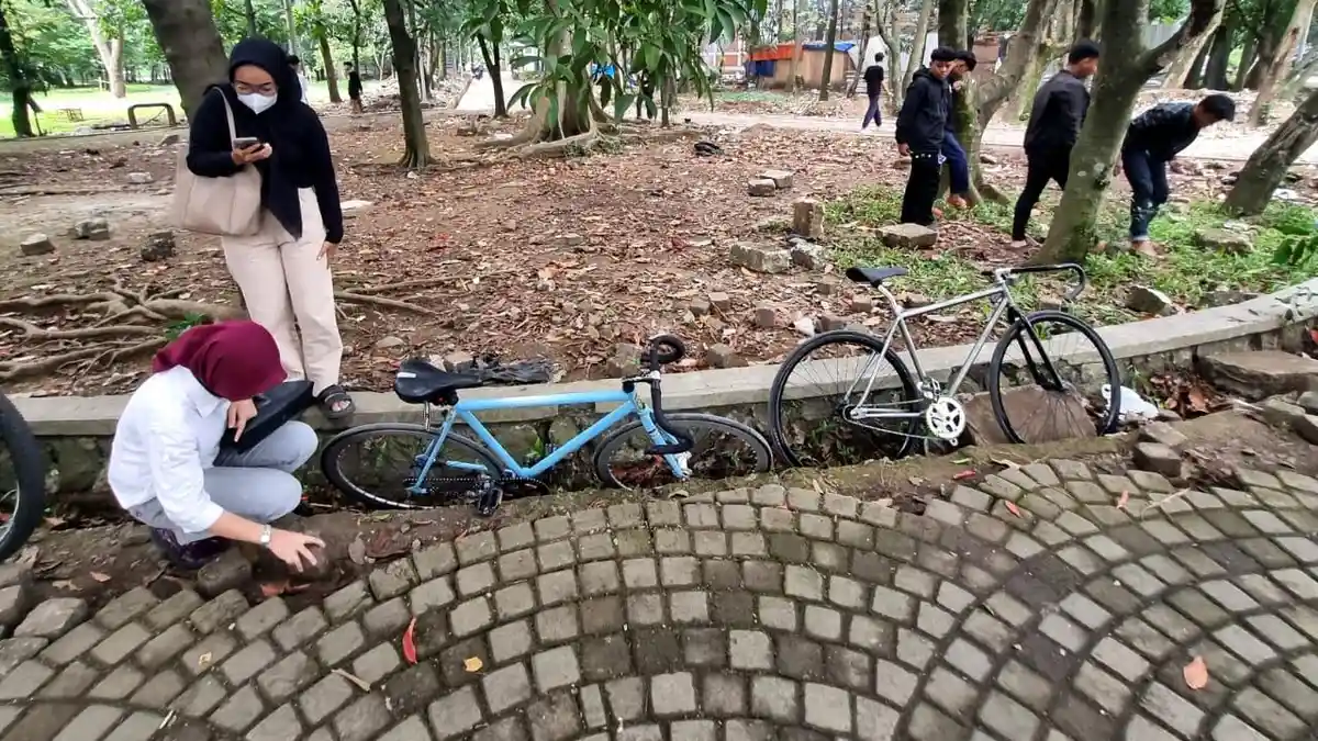 Berburu Koin Berhadiah Uang di Taman Tegallega Kota Bandung