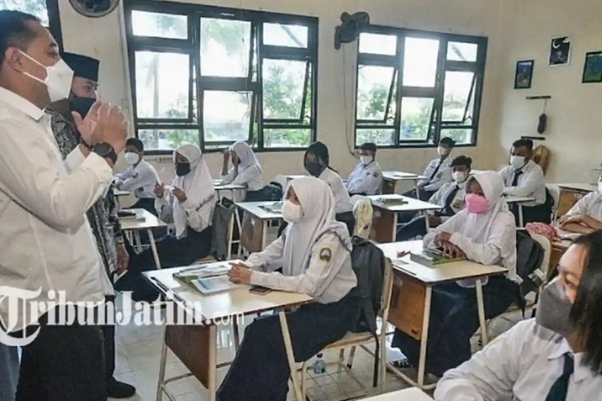 Pemkot Surabaya Hapus PR untuk Siswa SD dan SMP, Diganti dengan Pendalaman Karakter
