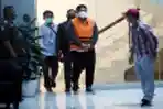 KPK Tahan Bupati Kuansing Andi Putra