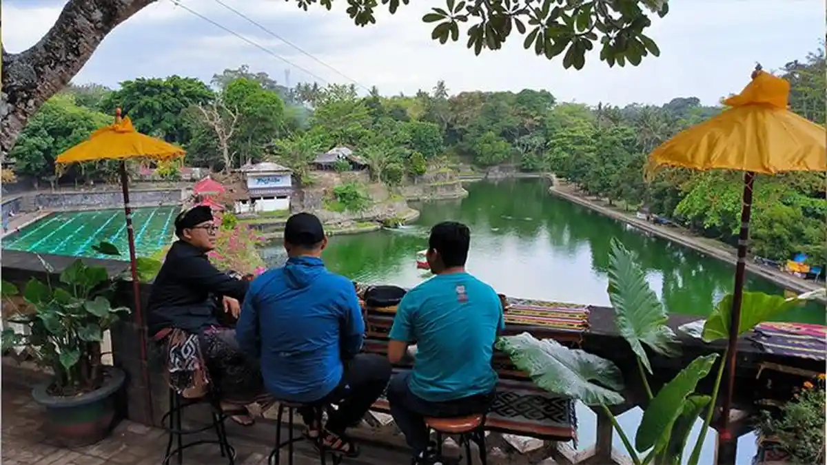 Mengenal Taman Narmada: Tempat Khusus Berlibur Sang Raja yang Kini Jadi Destinasi Wisata