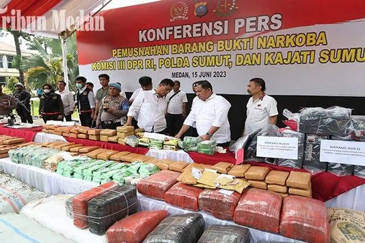 Polda Sumut Musnahkan Ganja Asal Aceh 537,3 Kg dan Sabu Asal Malaysia 134,4 Kg