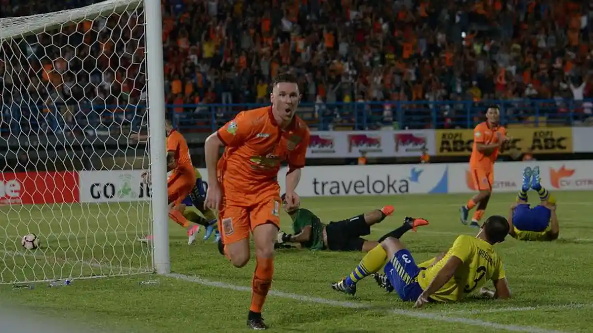 Borneo FC Menang Tipis 1-0 Atas Semen Padang