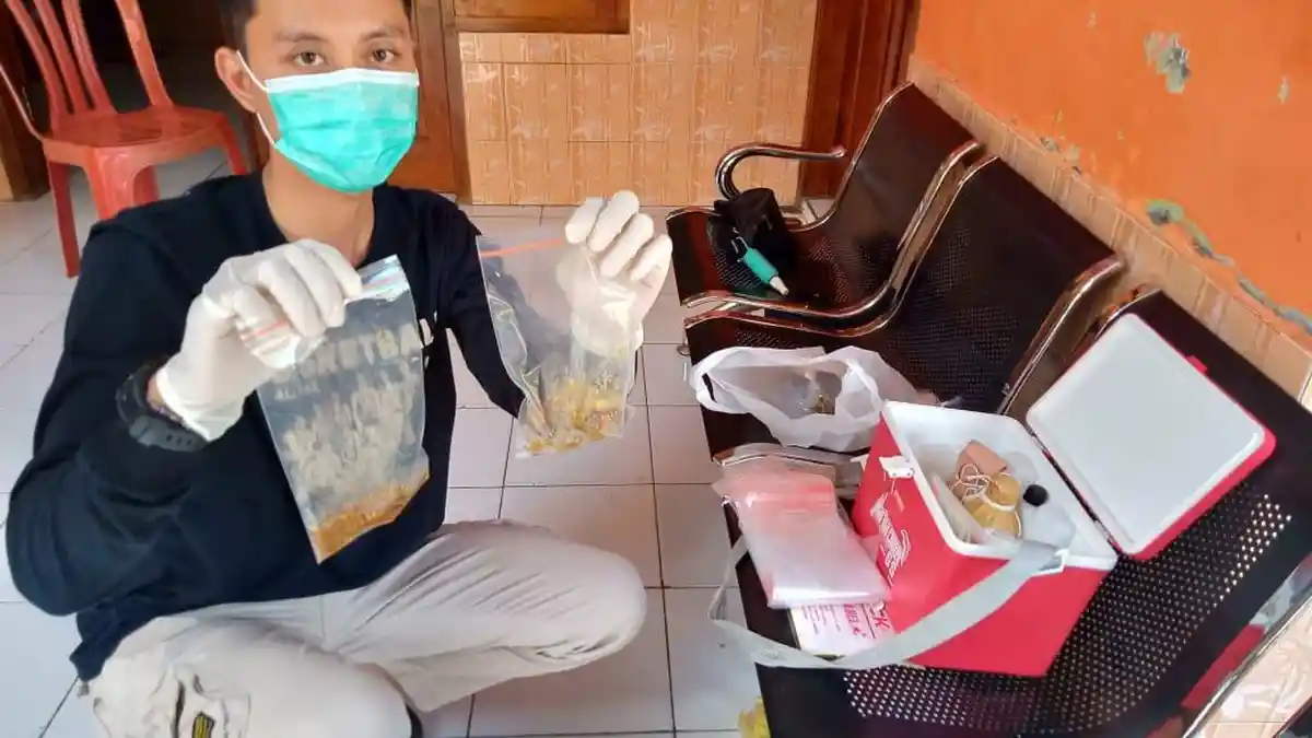 Sampel Bingkisan Nasi Diduga Penyebab Keracunan Massal di Prapagan Cilacap Dicek di Laboratorium