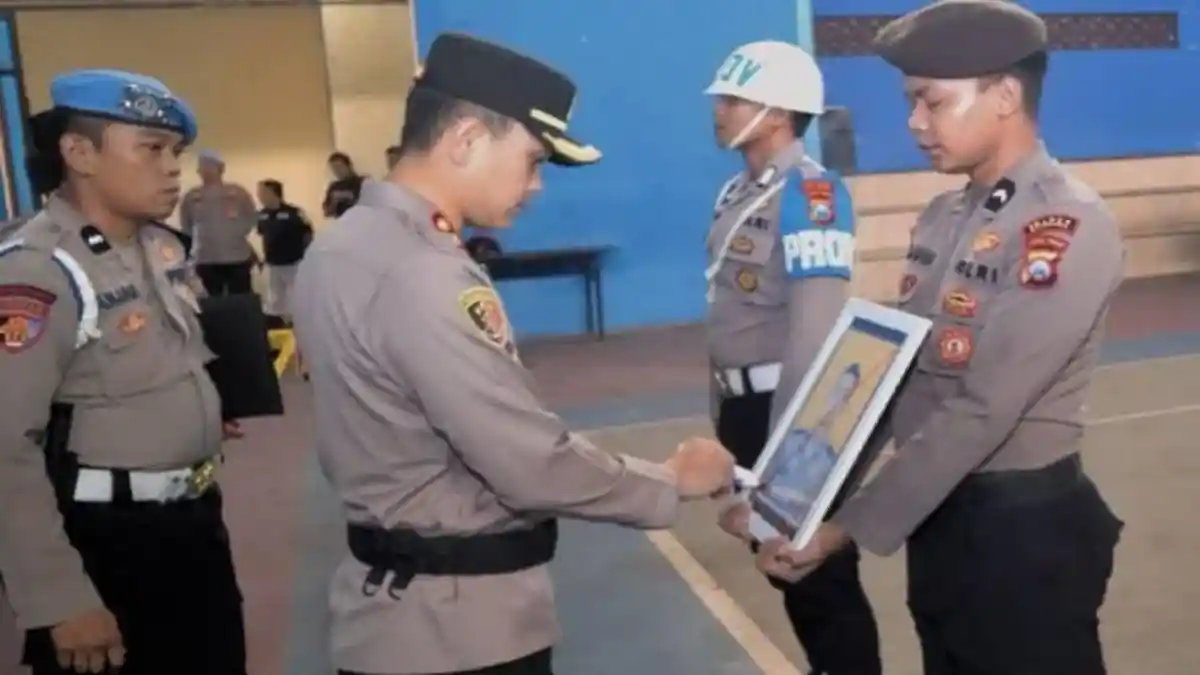 Duduk Perkara Bripda DED Oknum Polisi Situbondo Lakukan KDRT dan Paksa Istri Aborsi, Kini Dipecat