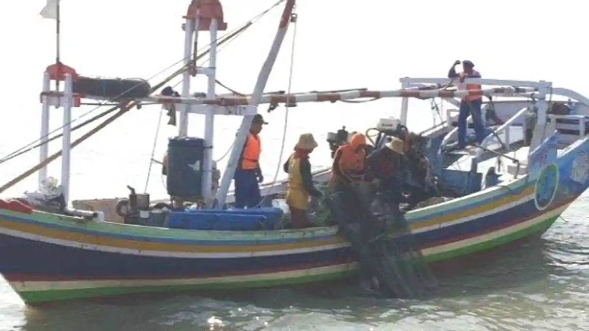 Pakai Mini Trawl, Awak Joko Kendil Diamankan Polairud Polres Lamongan