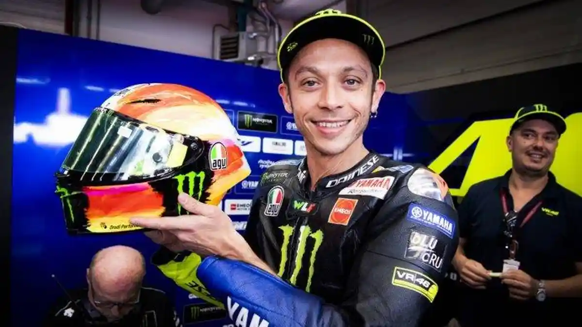 Valentino Rossi Diisukan Pensiun, Legenda MotoGP Buka Suara