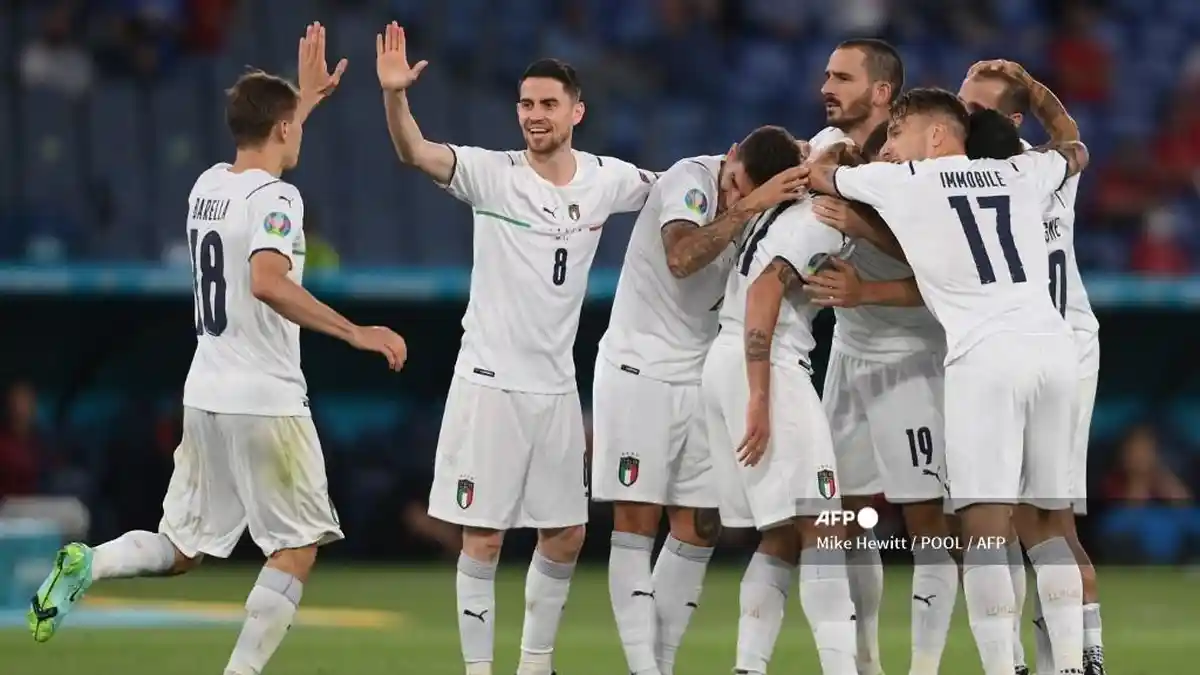 EURO 2020: Start Sempurna Timnas Italia bersama Mancini Diwarnai Keputusan Kontroversi Wasit