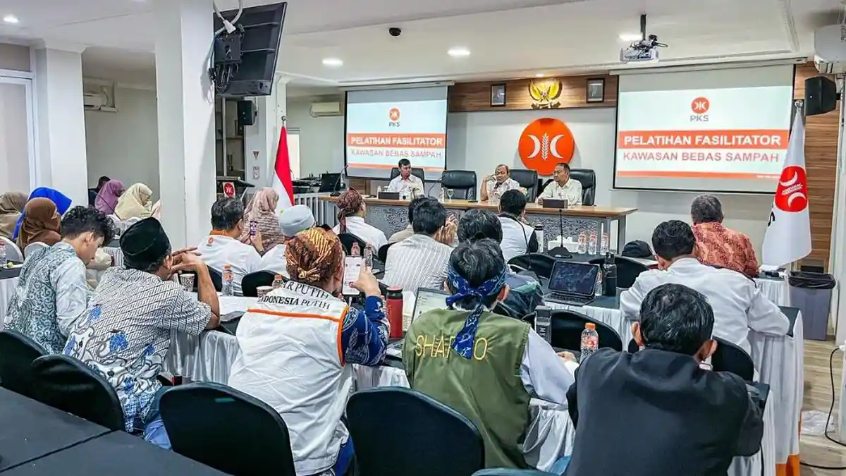 PKS Jawa Barat Gelar Pelatihan Fasilitator Kawasan Bebas Sampah, Komitmen Hadirkan Solusi Lingkungan - Tribunjabar.id