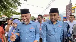 Mahyeldi-Vasco-Ruseimy-saat-mendaftar-ke-KPU-Sumbar-27-Agustus-2024-lalu.jpg