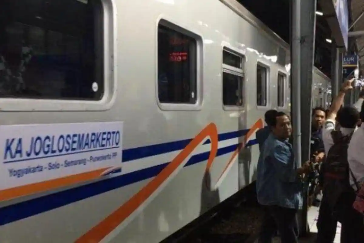 Daftar KA Gratis yang Bisa Digunakan Guru dan Tenaga Kesehatan dengan Voucher KAI Hari Pahlawan