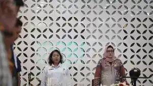 Sekda-DIY-Ni-Made-Dwipanti-dan-Kepala-Dishub-DIY-Chrestina-Erni-Widyastuti-dalam-FGD.jpg