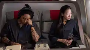 Stil-Cut-Kim-Go-Eun-dan-Lee-Do-Hyun-di-opening-Film-Exhuma.jpg