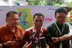 Petugas SPBU Berkebaya Sambut Hari Kartini