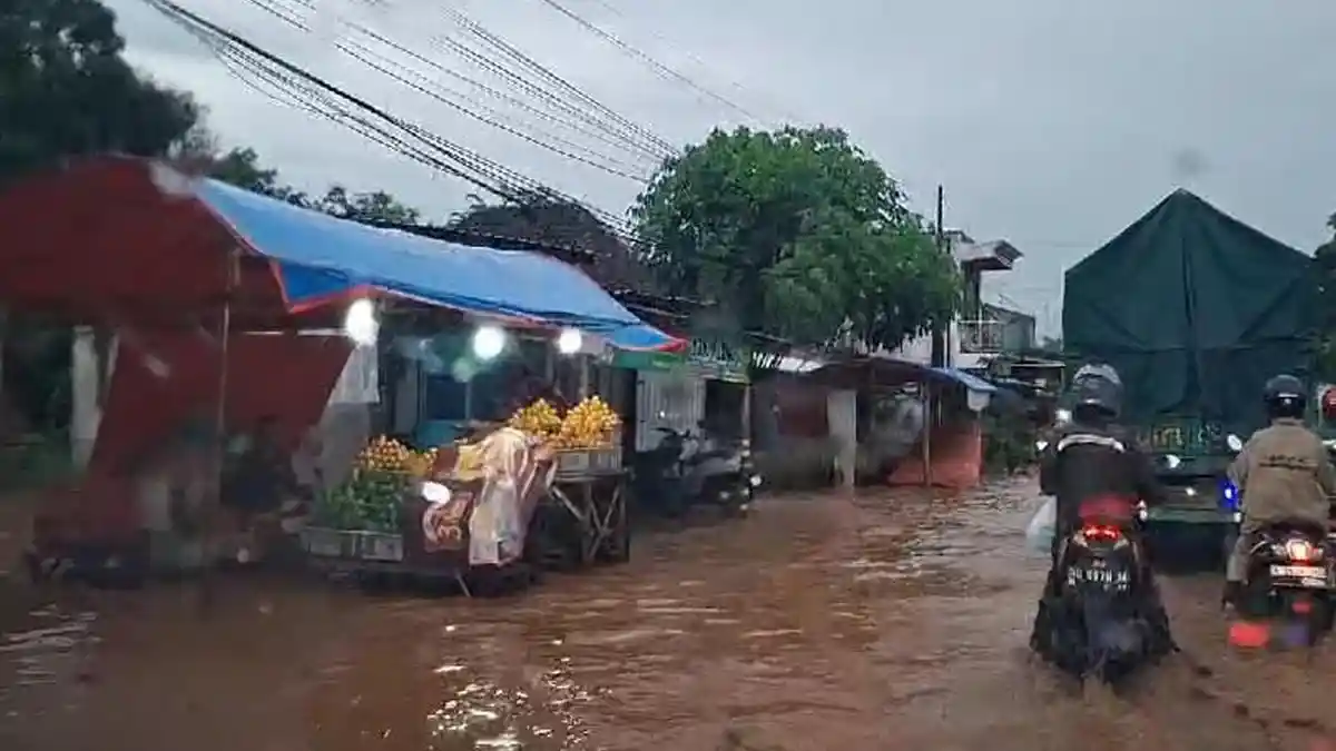 Dua Kecamatan di Kediri Dikepung Banjir , Puluhan Rumah Warga Terdampak