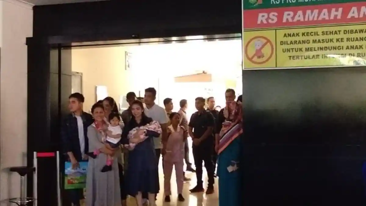 La Lembah Manah Pulang dari RS, Dijemput Iriana, Kahiyang, hingga Bobby Nasution