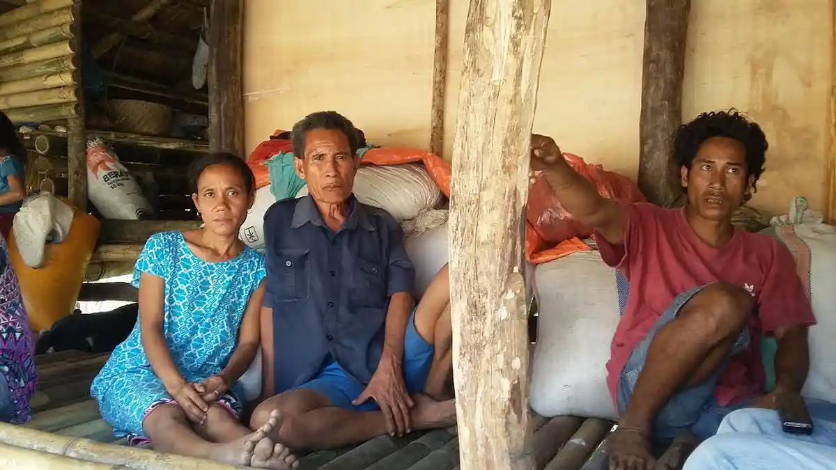 Warga Kampung Bondo Maroto, Sumbar Minta Bantuan Pakaian Sekolah Dan Bahan Makanan