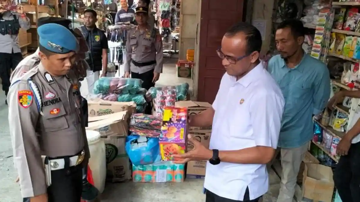 Bahayakan Warga, Polres Pidie Bersama Satpol PP dan WH Razia Petasan di Sigli, Ini Hasilnya