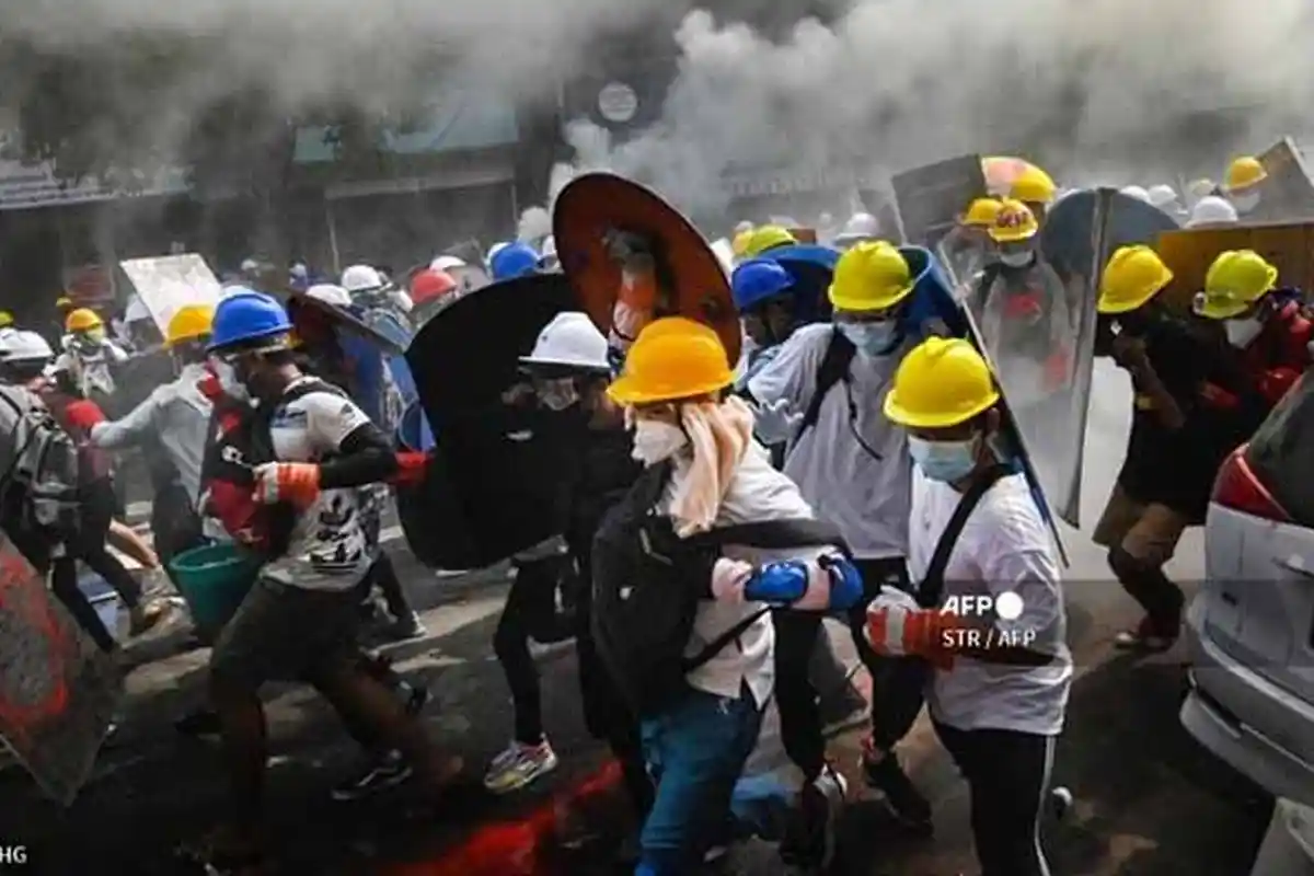 Militer Myanmar Makin Brutal, Tembaki Demonstran, 249 Orang Tewas, Duduki Gereja, Sekolah dan Rumah