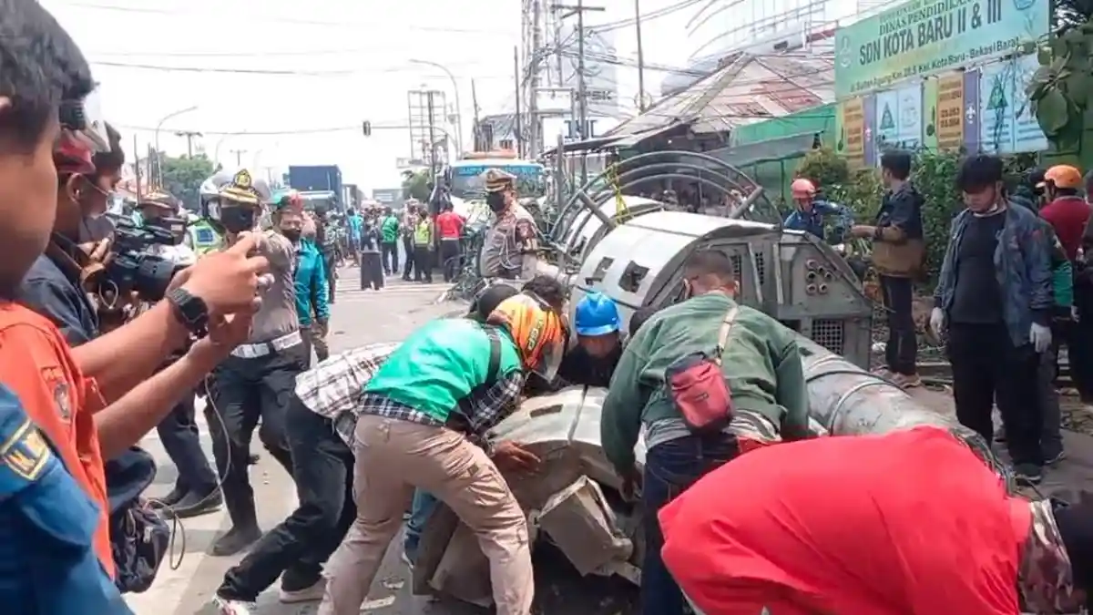 Update Kecelakaan Maut Bekasi 10 Orang Meninggal, Jeritan Histeris Bersautan, Anak SD Terjepit Pagar