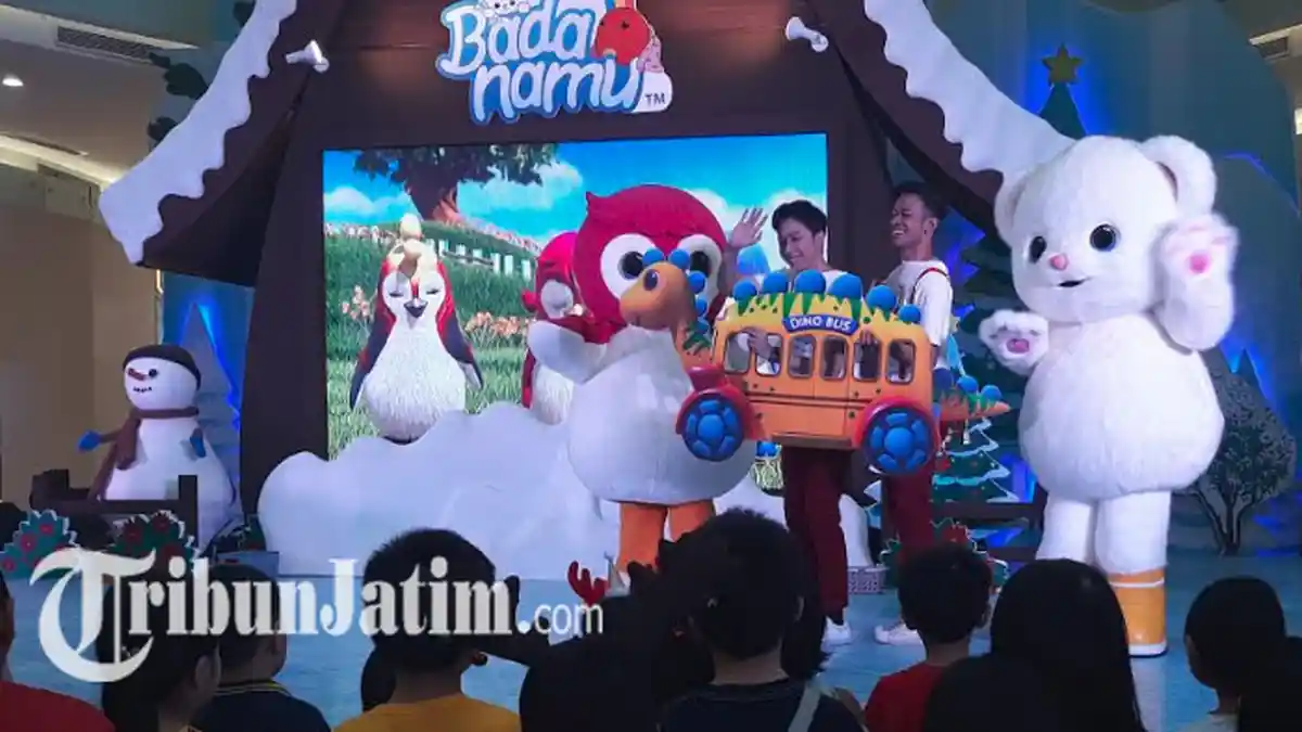 Awali Acara 'Badanamu Miraculous Winter Fun', Bada dan Jess Sapa Pengunjung Ciputra World Surabaya