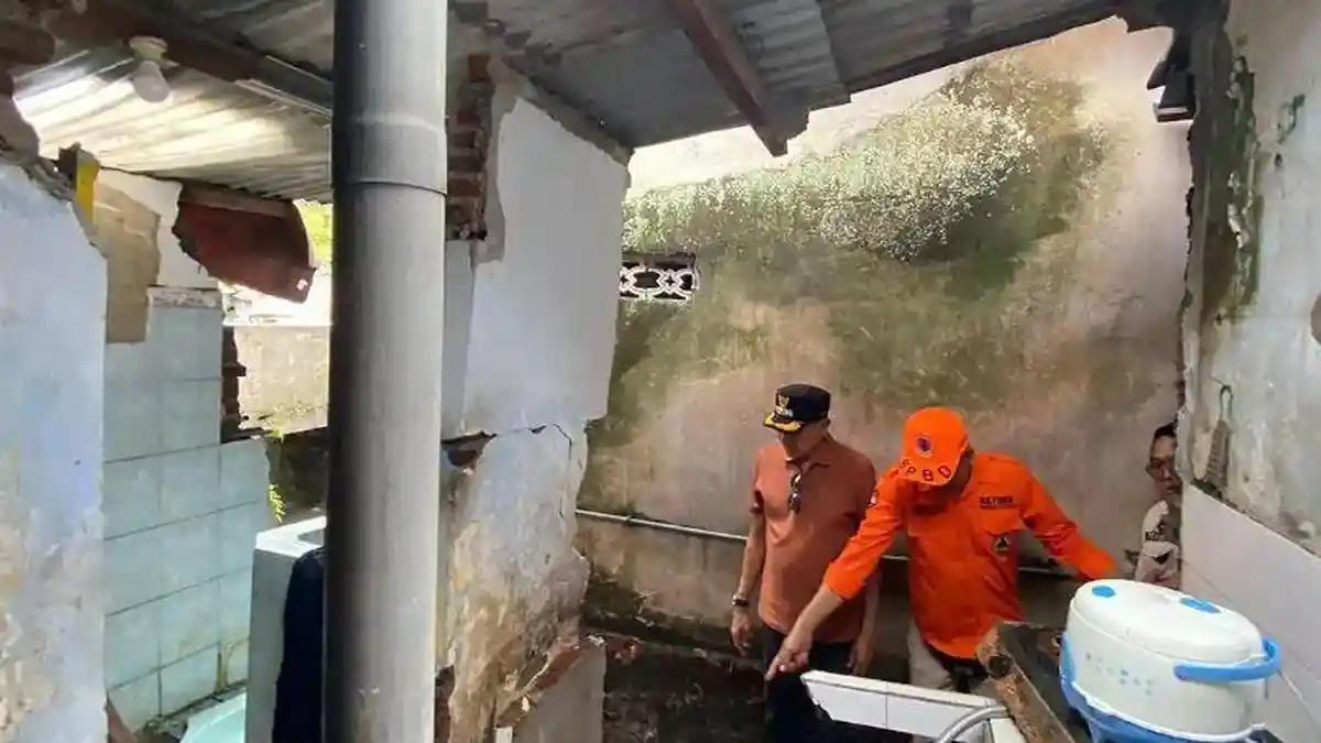 Update Banjir di Kabupaten Bandung dan Kota Malang: Warga Tertimbun Longsor, 19 Rumah Terdampak