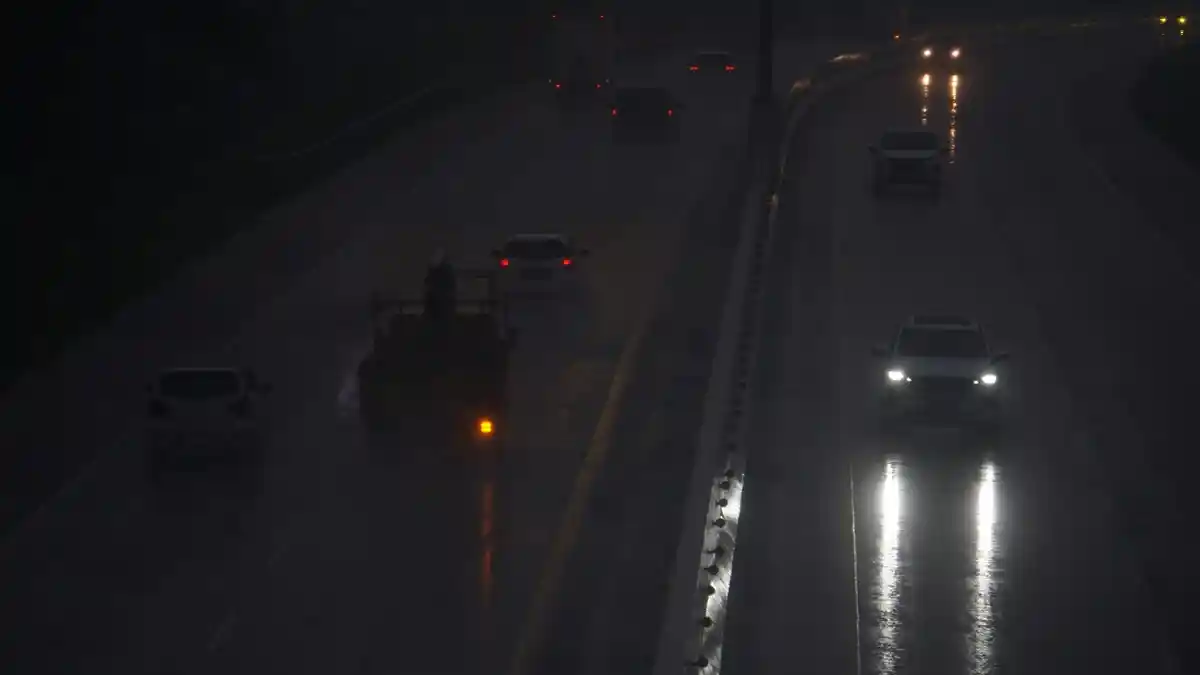 Waspada Aquaplaning di Tol, Potensi Cuaca Ekstrem Saat Mudik Lebaran Bayangi Pemudik
